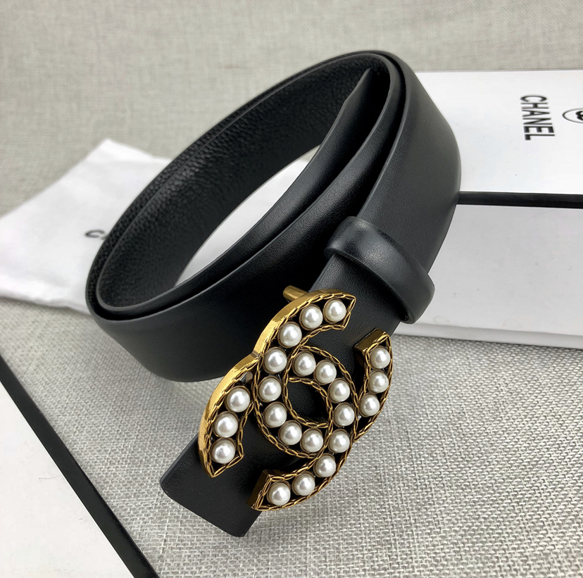 Designer Belt With Pearl Details